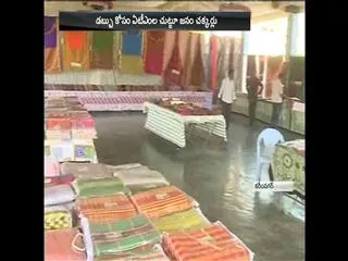 Demonetisation effect: small businesses badly hit - Sakshi