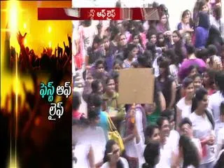 Companies line up to sponsor college fests - Sakshi