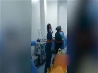 Medical staff suspended after dancing around patient preparing for surgery - Sakshi