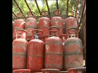 Gas cylinder price Rs 86 hike - Sakshi