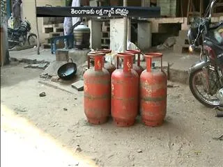 Gas connections as Free - Sakshi