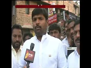 YSRCP Leader Gudivada amar nath consoles to Train accident victims - Sakshi