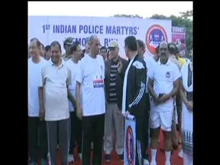 1st Indian Police Martyrs Memorial Run | Governor Narasimhan | DGP - Sakshi