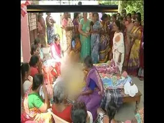 wife died due to do not face of Husband death - Sakshi