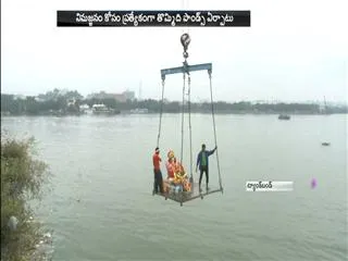 Ganesh immersion Procession at Tankbund-Hyderabad - Sakshi