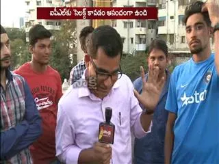 Mohammad Siraj Got Selected For IPL Sun Riser's - Sakshi