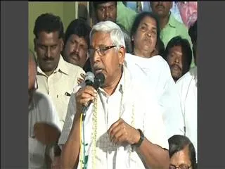 JAC convener Kodandaram ends his deeksha over land acquisition amendments act - Sakshi