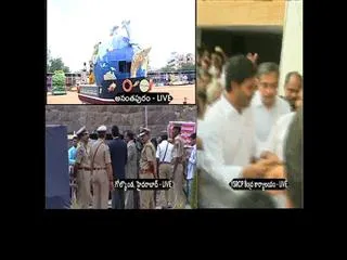 YS jagan mohan reddy hoists national flag in YSRCP office - Sakshi