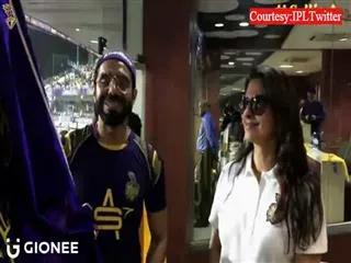 Juhi Chawla halchal in  Kolkata  IPL match - Sakshi