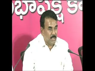 Telangana Minister Jupally Krishna Rao Fires on DK Aruna - Sakshi