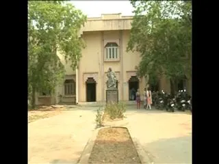 lack of Staff in Govt.Homeopathic Medical College - Sakshi
