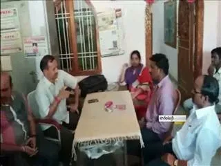 acb caught Kurnool district Surveyor - Sakshi