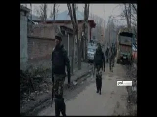 Kashmir encounter: 2 militants killed, 1 policeman injured - Sakshi