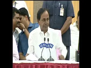 KCR challenges amit shah to prove his say about funds - Sakshi