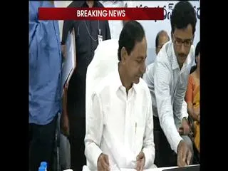 employ couples should be transfer and work in same place: kcr - Sakshi