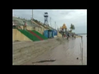 water flow increased in bhadrachalam - Sakshi