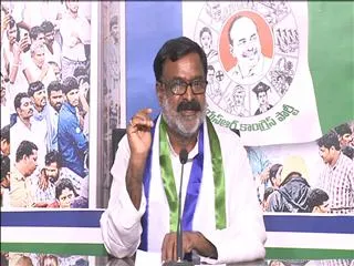 ysrcp leader konda raghava reddy slams cm kcr govt over farmers problems - Sakshi