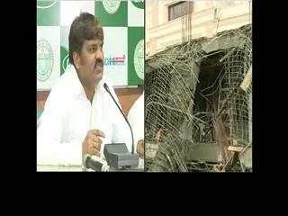 under construction bulding felt and labours died - Sakshi