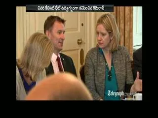 Ministers thump their fists on table in traditional send off for PM in emotional final Cabinet meeting - Sakshi
