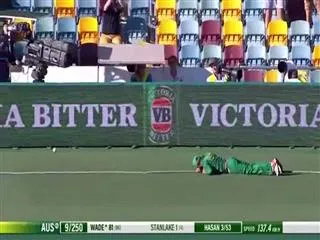 Wade, Faulkner complete Australia's win - Sakshi
