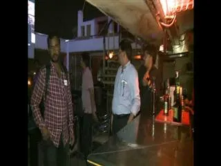 Abkari Department alert to the wine shops and bars - Sakshi