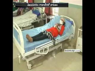 psyco attack girl in Vizianagaram - Sakshi