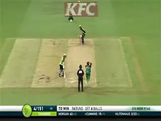 Morgan finish the match in ms dhoni style - Sakshi