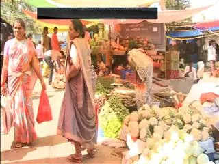 notes cancellation effect on vegetable markets - Sakshi