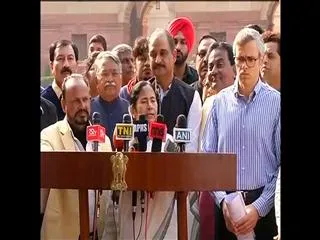 financial emergency has emerged in country, says mamata banarjee - Sakshi