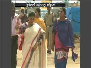 New Andhra capital: 30 government depts shift to Amaravati - Sakshi