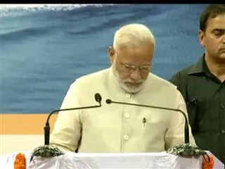 PM Narendra Modi emotional speech on demolition - Sakshi