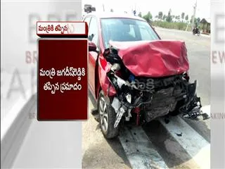 minister jagadishwar reddy escapes road mishap - Sakshi
