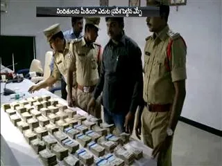 robbery in nalgonda district - Sakshi