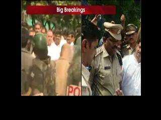 Kapu leader Mudragada Padmanabham put under house arrest 24 hours - Sakshi