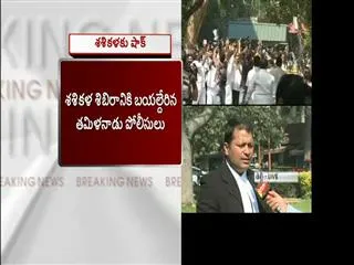 AIADMK should now go for a leader who can chart out clean politics and deliver clean administration for the Tamil Nadu state says  Muralidhar Rao - Sakshi