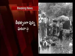 three killed in road accident in guntur district - Sakshi