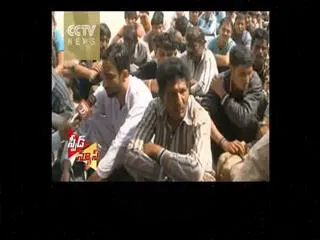Pakistan court orders release of 350 Indian fishermen - Sakshi