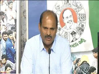 ysrcp leader parthasaradhi takes on union minister venkaiah, cm chandrababu - Sakshi