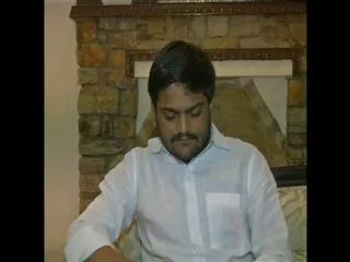 Hardik Patel to return to gujarat, 5000 car cavalcade follows him - Sakshi