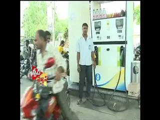 Believe it or not! Petrol could be below Rs 30 a litre in 5 years - Sakshi