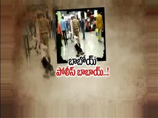 Thief thrashed unconscious and dragged by GRP Head Constable at Gwalior train station, probe ordered in madyapredesh - Sakshi