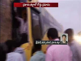 bus driver killed in truck collision - Sakshi