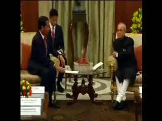 Indonesian President Joko Widodo meets President Pranab Mukherjee - Sakshi