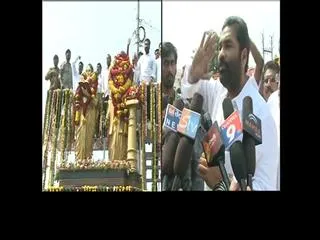 Jyotirao phule birthday celebrations in nellore district - Sakshi