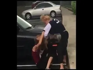 Florida woman gets brutally beaten after throwing a punch at neighbor - Sakshi