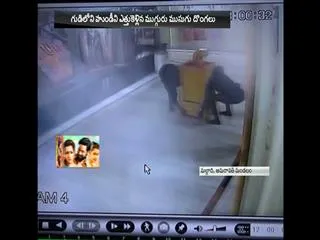 Robbery in Venkateswara Temple At guntur district - Sakshi