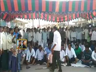 villagers rasta roko for recording dances in mahashivaratri celebrations - Sakshi