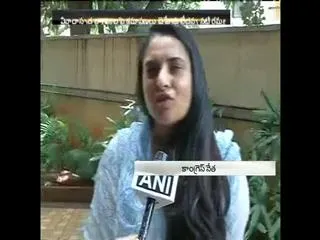 will not leave my home and my dogs, says ex congress mp ramya - Sakshi