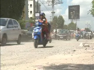 Worse condition of roads in Hyderabad - Sakshi