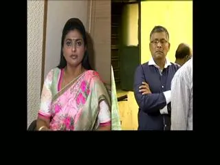 YSRCP MLA RK Roja Fire on bonda uma - Sakshi